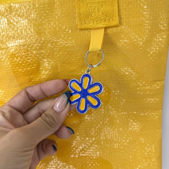 NYCC 2025 Walmart Exclusive Yellow Tote Bag w/ Blue Spark Charm Giveaway - Picture 2 of 8